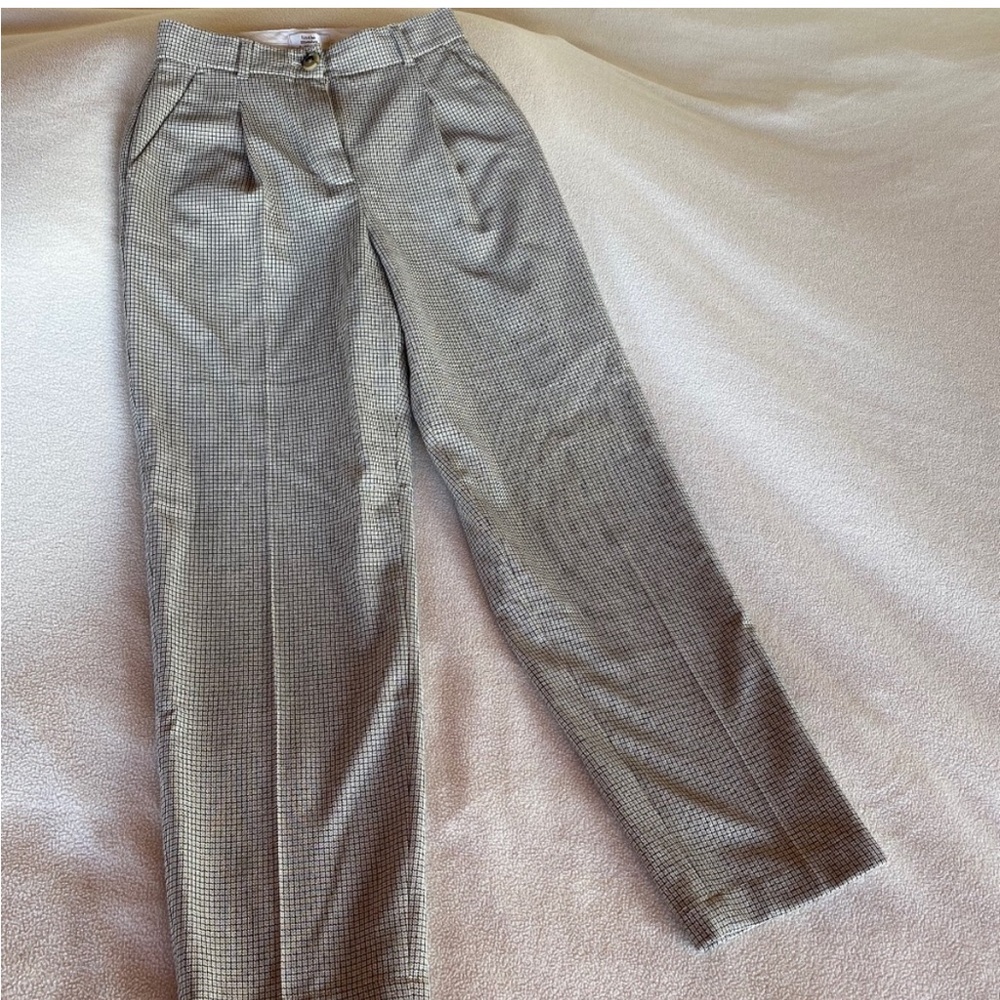 Aritzia Cream and Black Trousers, Size 0